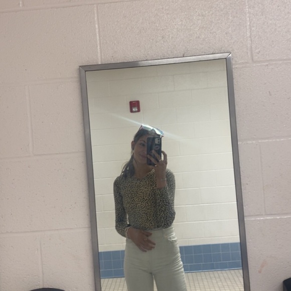 Meet your Posher, Kloee - Picture 1 of 1